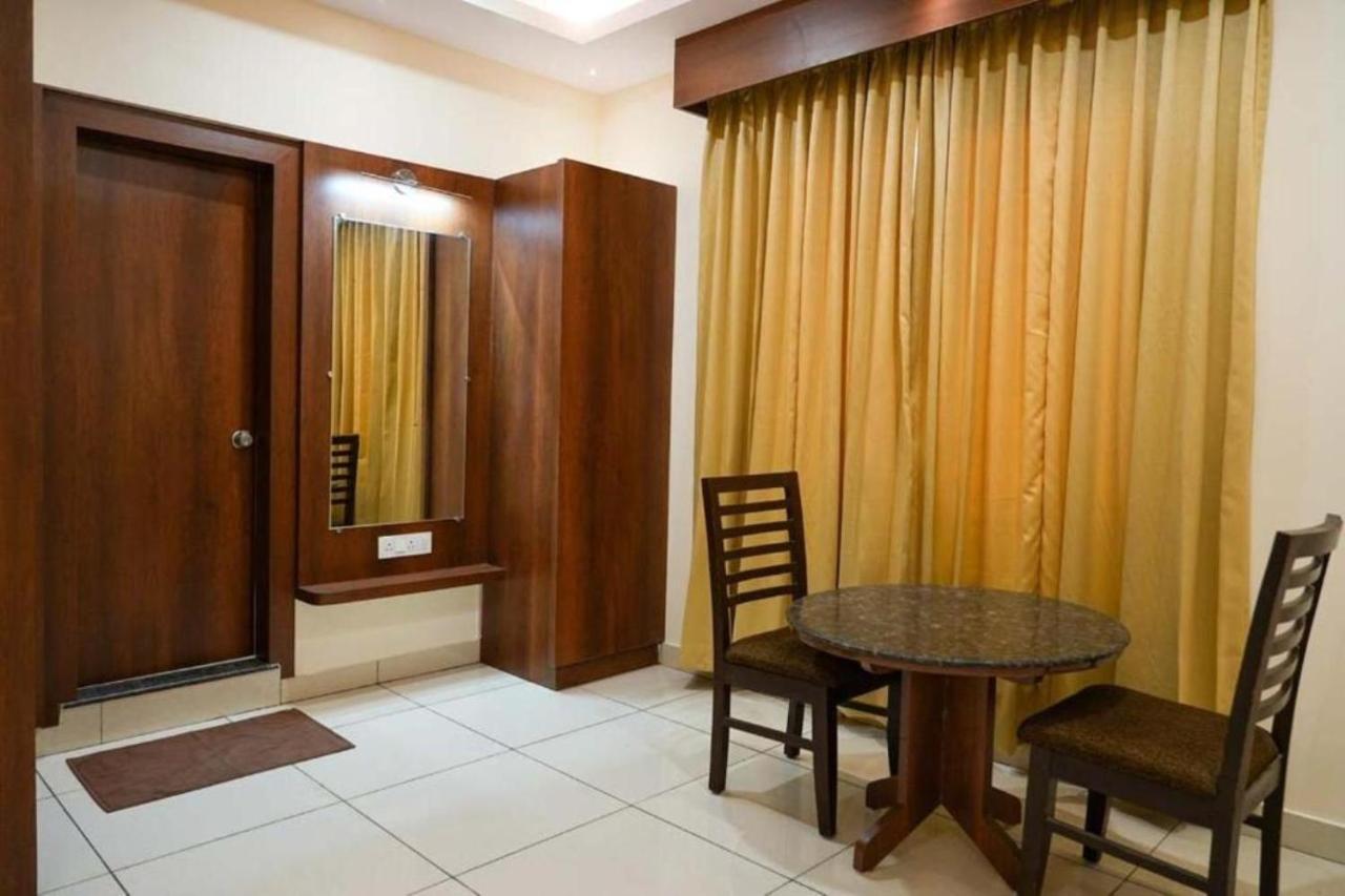 Sri Krishna Inn - Kempegowda Airport Bangalore Devanahalli Ngoại thất bức ảnh