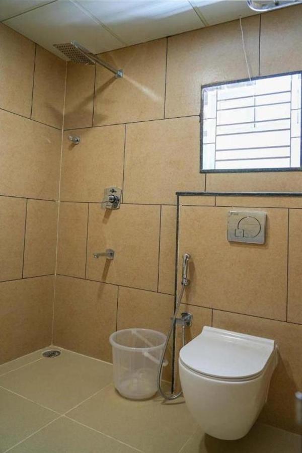 Sri Krishna Inn - Kempegowda Airport Bangalore Devanahalli Ngoại thất bức ảnh