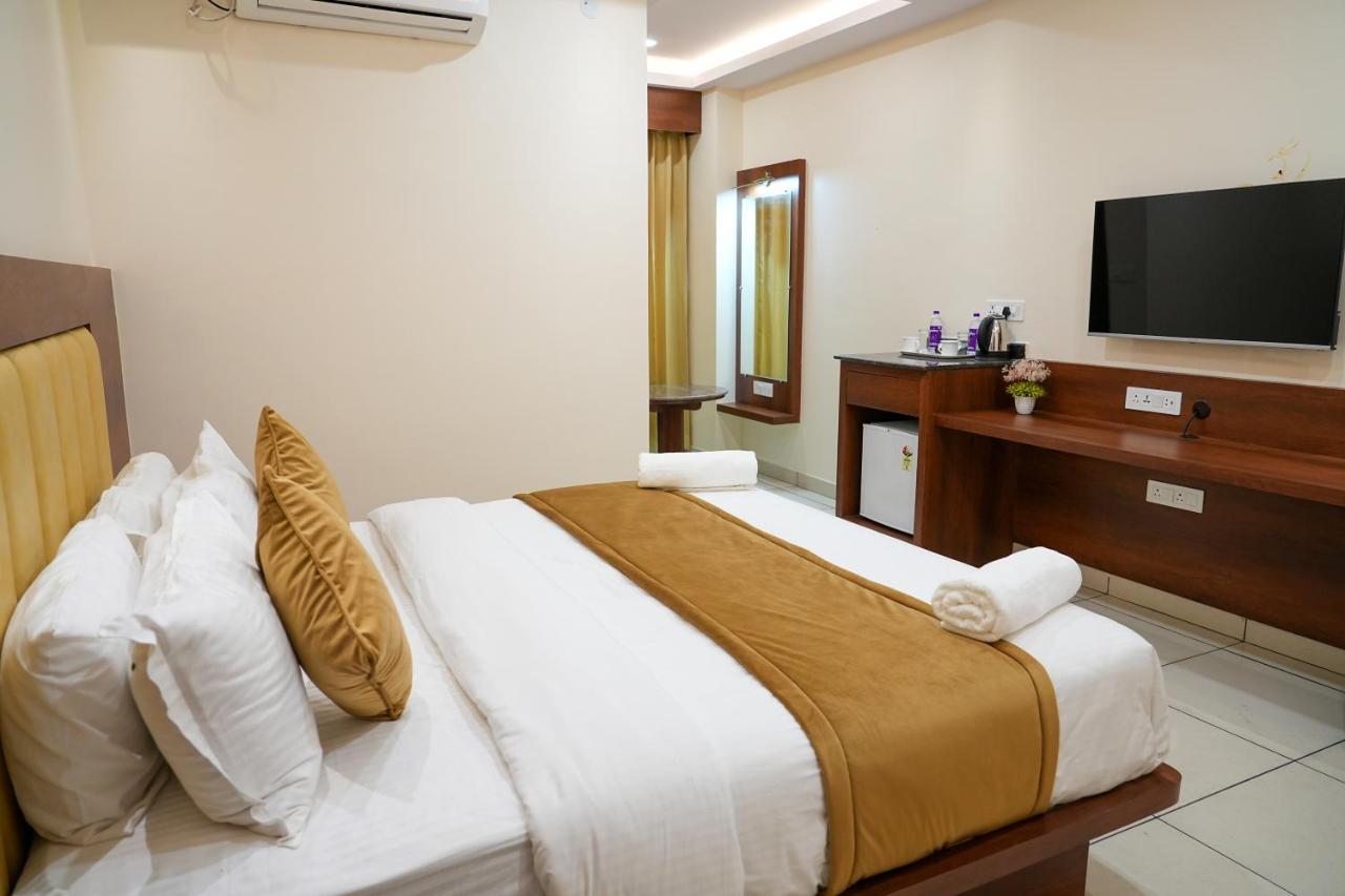 Sri Krishna Inn - Kempegowda Airport Bangalore Devanahalli Ngoại thất bức ảnh