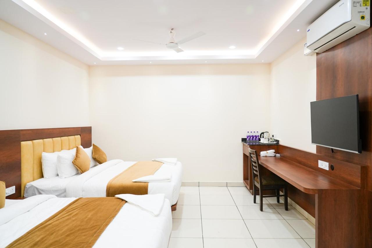 Sri Krishna Inn - Kempegowda Airport Bangalore Devanahalli Ngoại thất bức ảnh