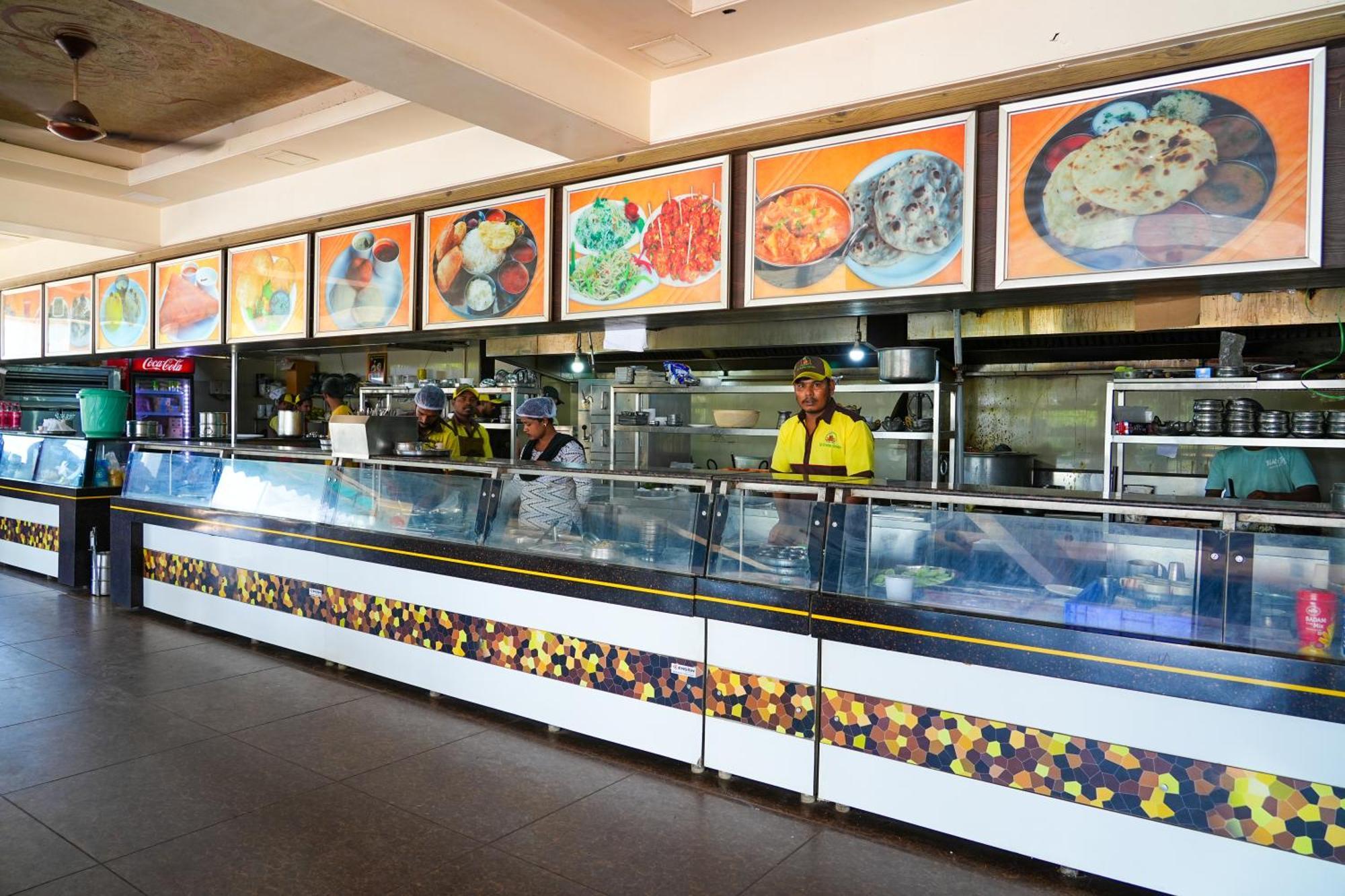 Sri Krishna Inn - Kempegowda Airport Bangalore Devanahalli Ngoại thất bức ảnh