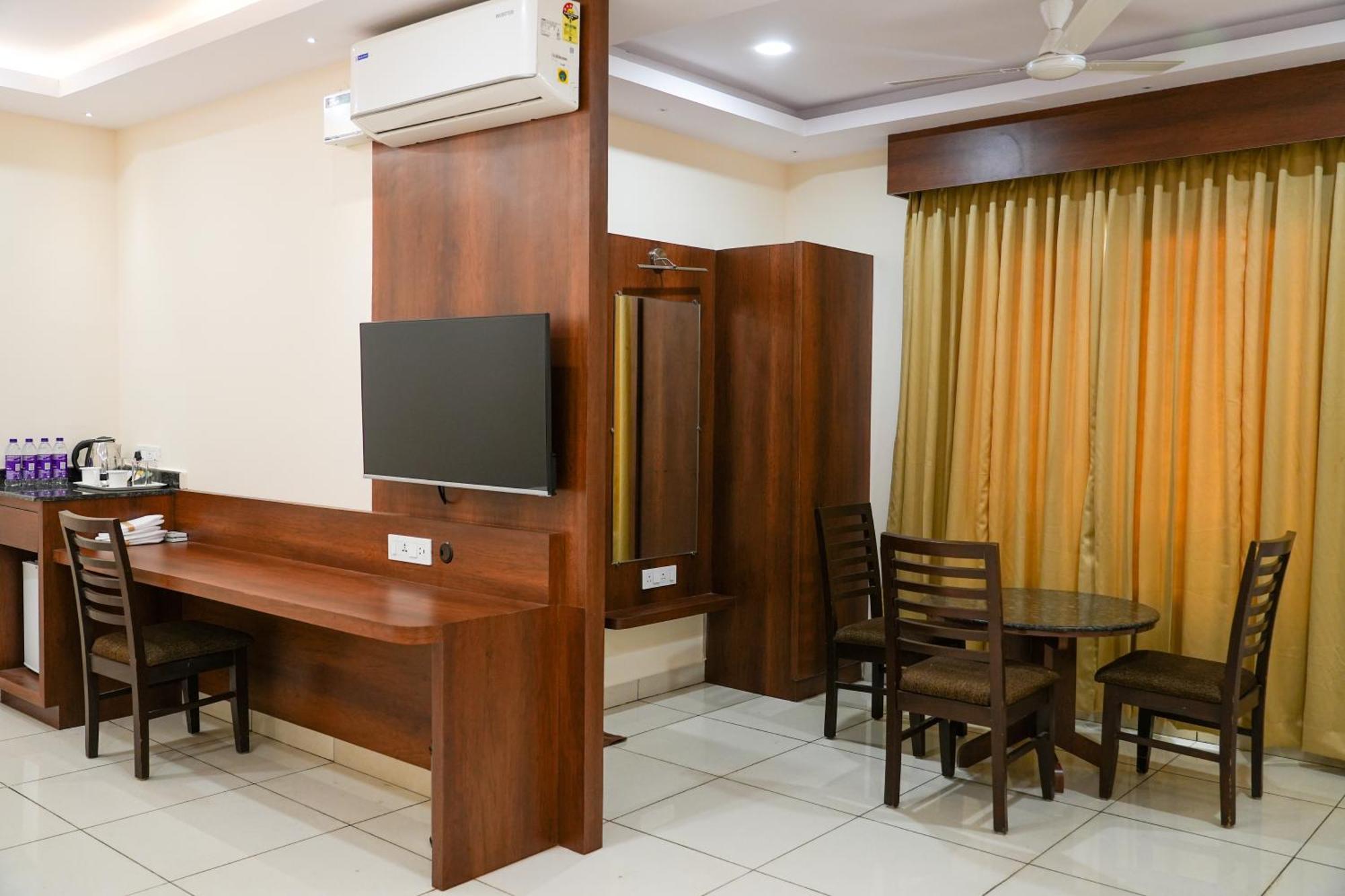Sri Krishna Inn - Kempegowda Airport Bangalore Devanahalli Ngoại thất bức ảnh