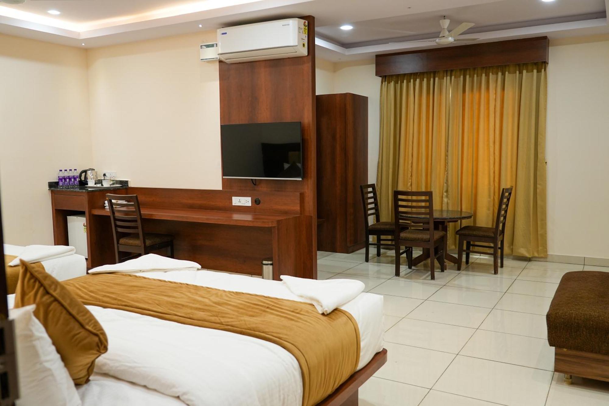 Sri Krishna Inn - Kempegowda Airport Bangalore Devanahalli Ngoại thất bức ảnh